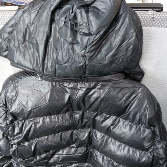 Vogue women's black removable hood puffer coat. New without tag. Sz large. Pit-p - Picture 6 of 7